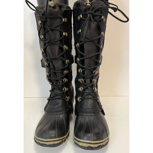 Vintage Sorel Conquest Carly lace up boots. Size 6 (W)